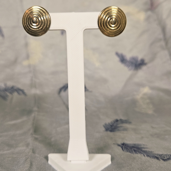 Jewelry - Vintage Gold Spiral Earrings